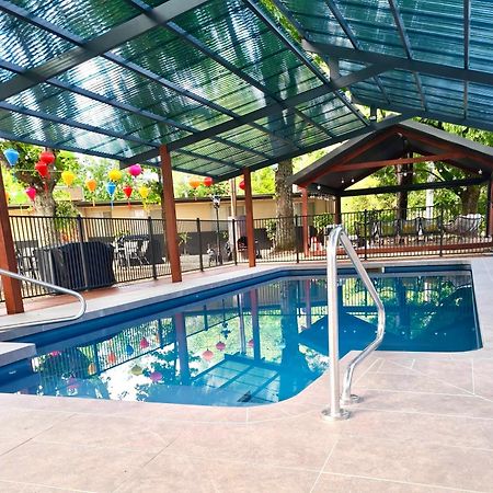 Adina Lodge Holiday Apartments Брайт Екстериор снимка