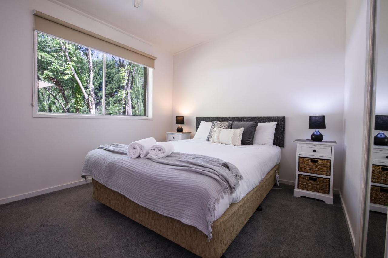 Adina Lodge Holiday Apartments Брайт Стая снимка