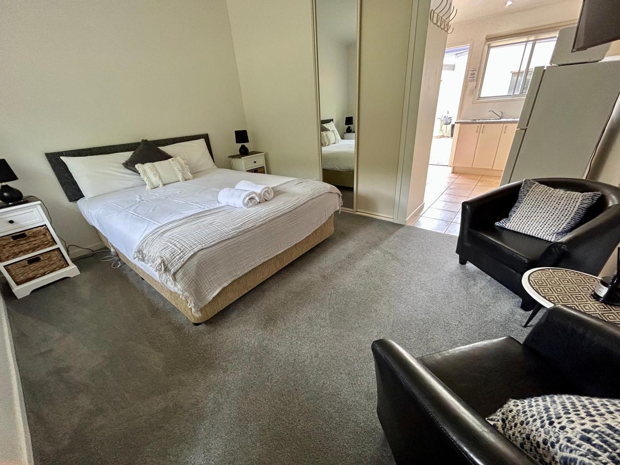 Adina Lodge Holiday Apartments Брайт Екстериор снимка